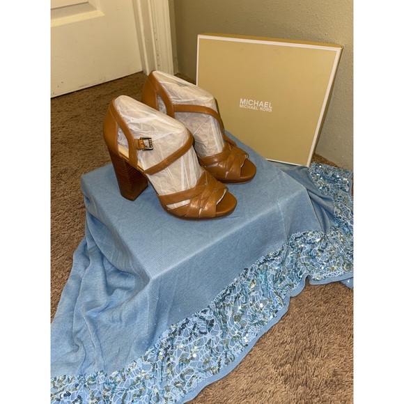 Michael Kors Heels - Picture 1 of 1